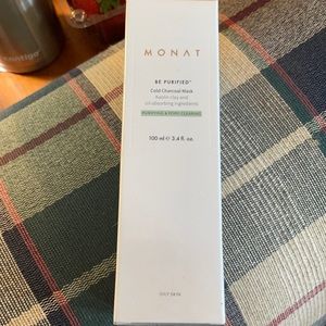 Monat Be Purified Charcoal Mask